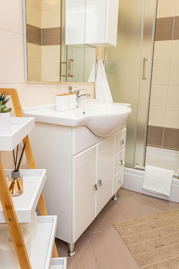 Apartments Veronika Τρογκίρ Εξωτερικό φωτογραφία