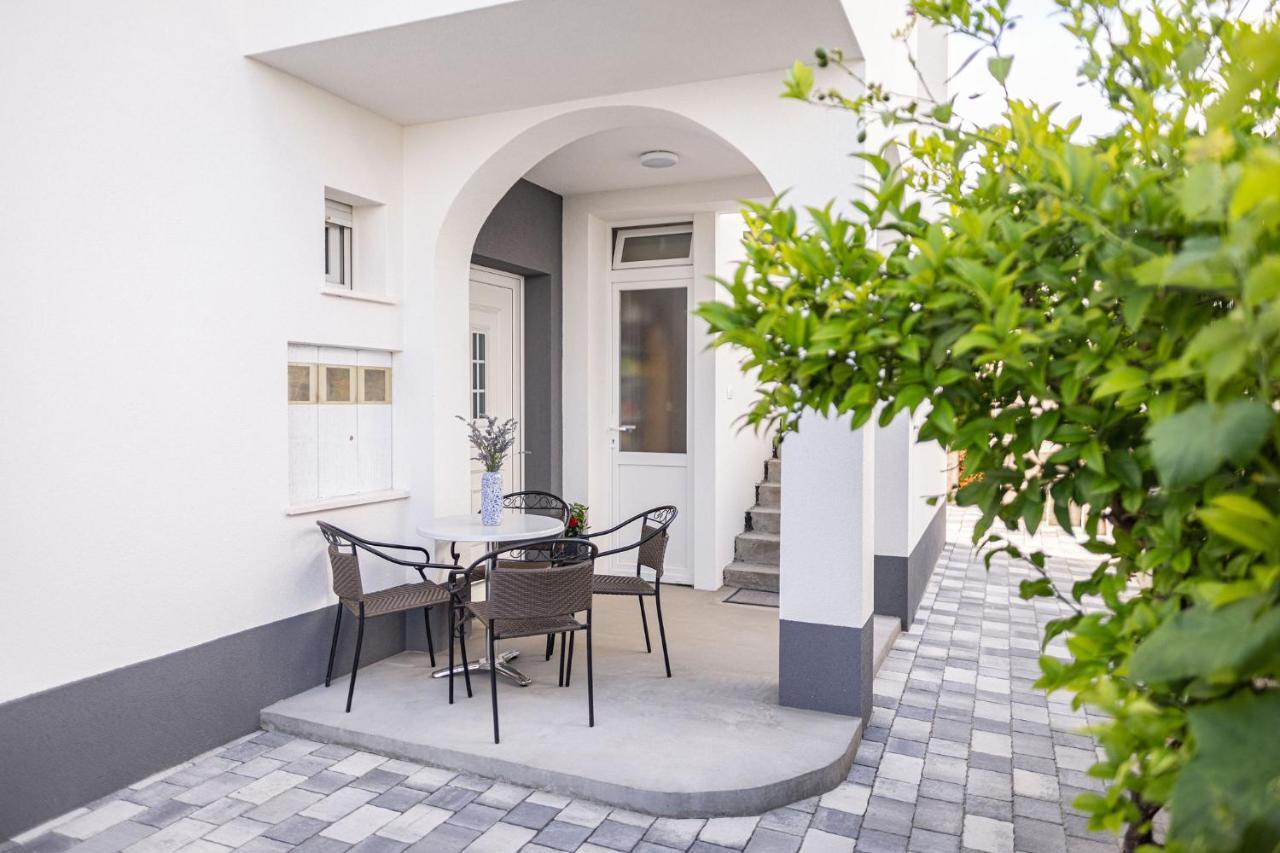 Apartments Veronika Τρογκίρ Εξωτερικό φωτογραφία