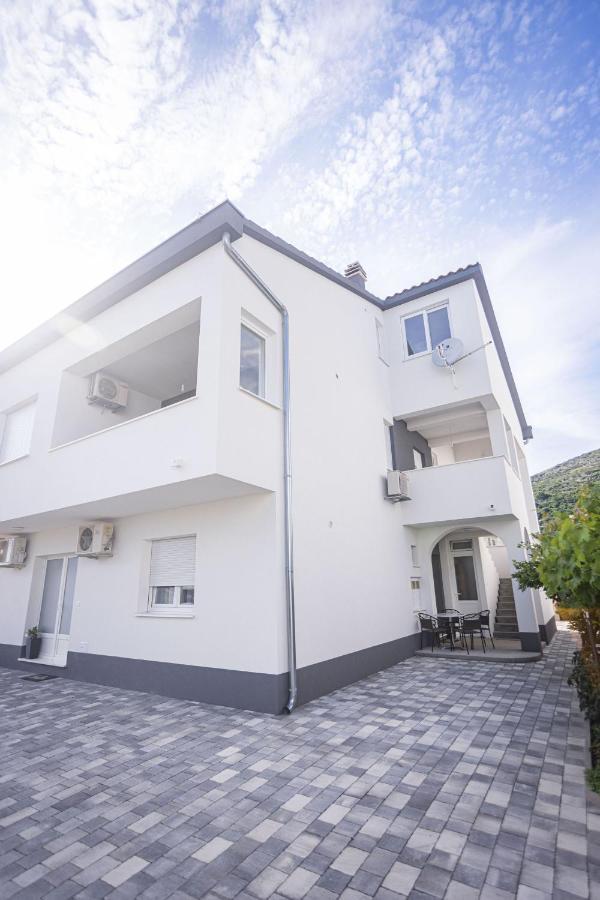 Apartments Veronika Τρογκίρ Εξωτερικό φωτογραφία